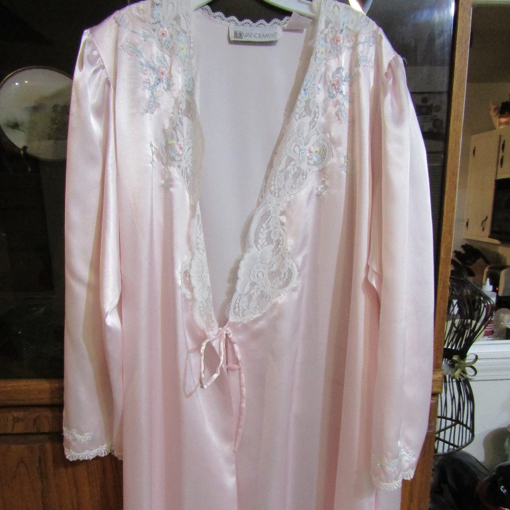 long pink robe med